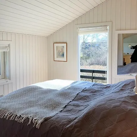 Family House In Two Homes At Fyns Head *