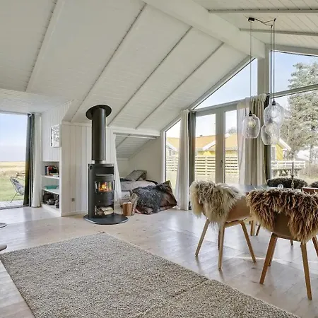 Family House In Two Homes At Fyns Head بيت للعطل Martofte