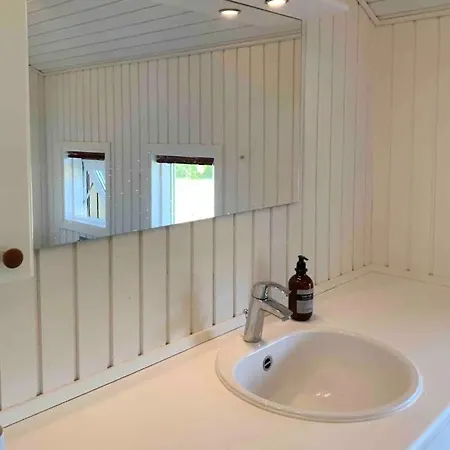 Family House In Two Homes At Fyns Head بيت للعطل Martofte