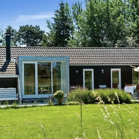 Family House In Two Homes At Fyns Head * Martofte