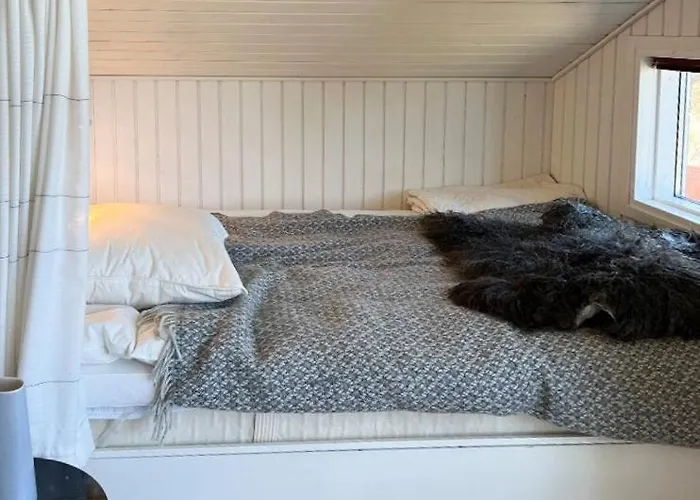 Family House In Two Homes At Fyns Head *