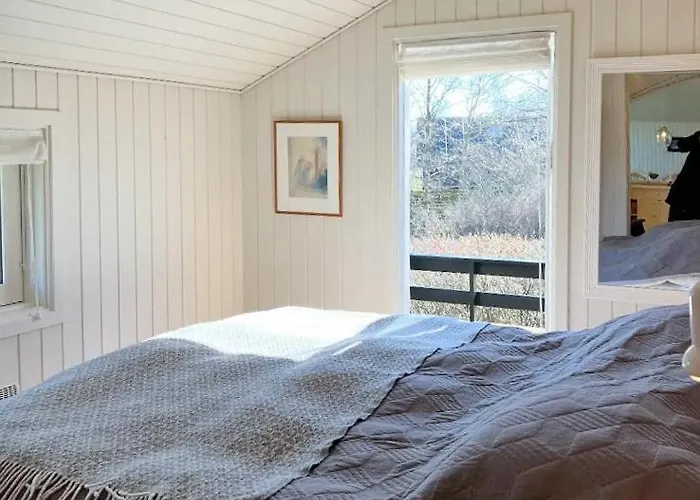 Family House In Two Homes At Fyns Head *