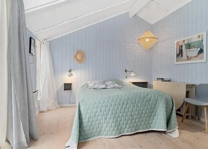 Family House In Two Homes At Fyns Head