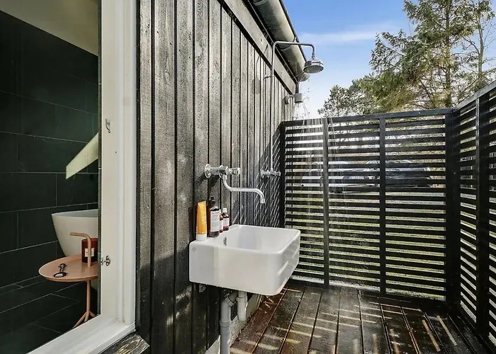 Family House In Two Homes At Fyns Head