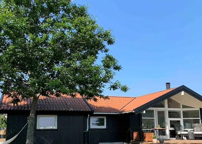 Semesterbostad Family House In Two Homes At Fyns Head