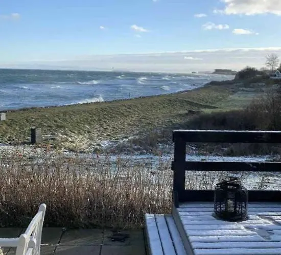 Semesterbostad Family House In Two Homes At Fyns Head *