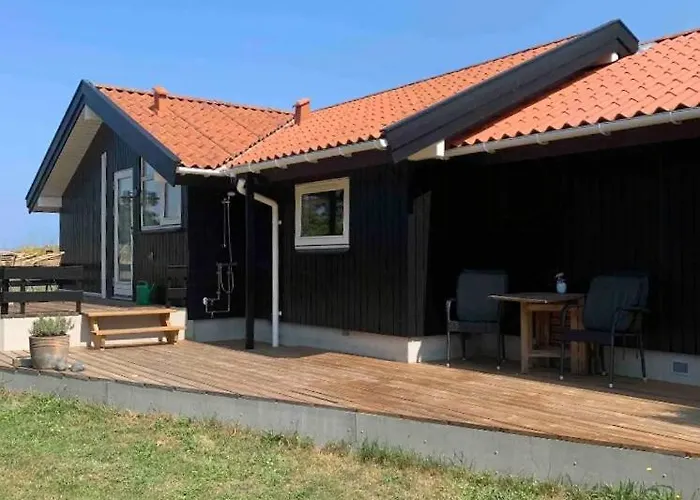 Family House In Two Homes At Fyns Head